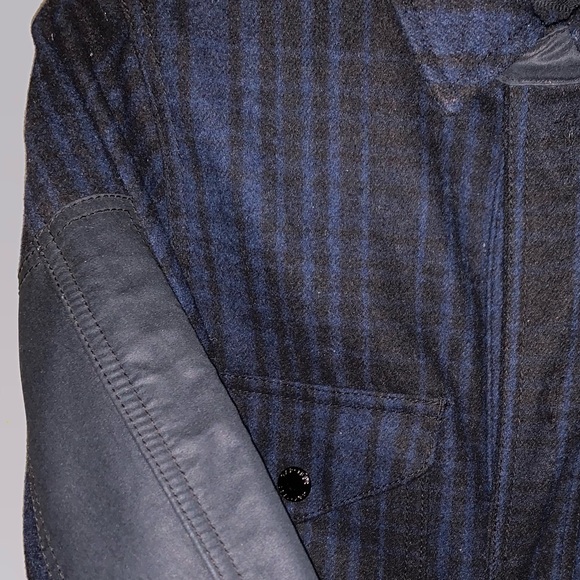 NWOT GAP JACKET - Picture 3 of 6